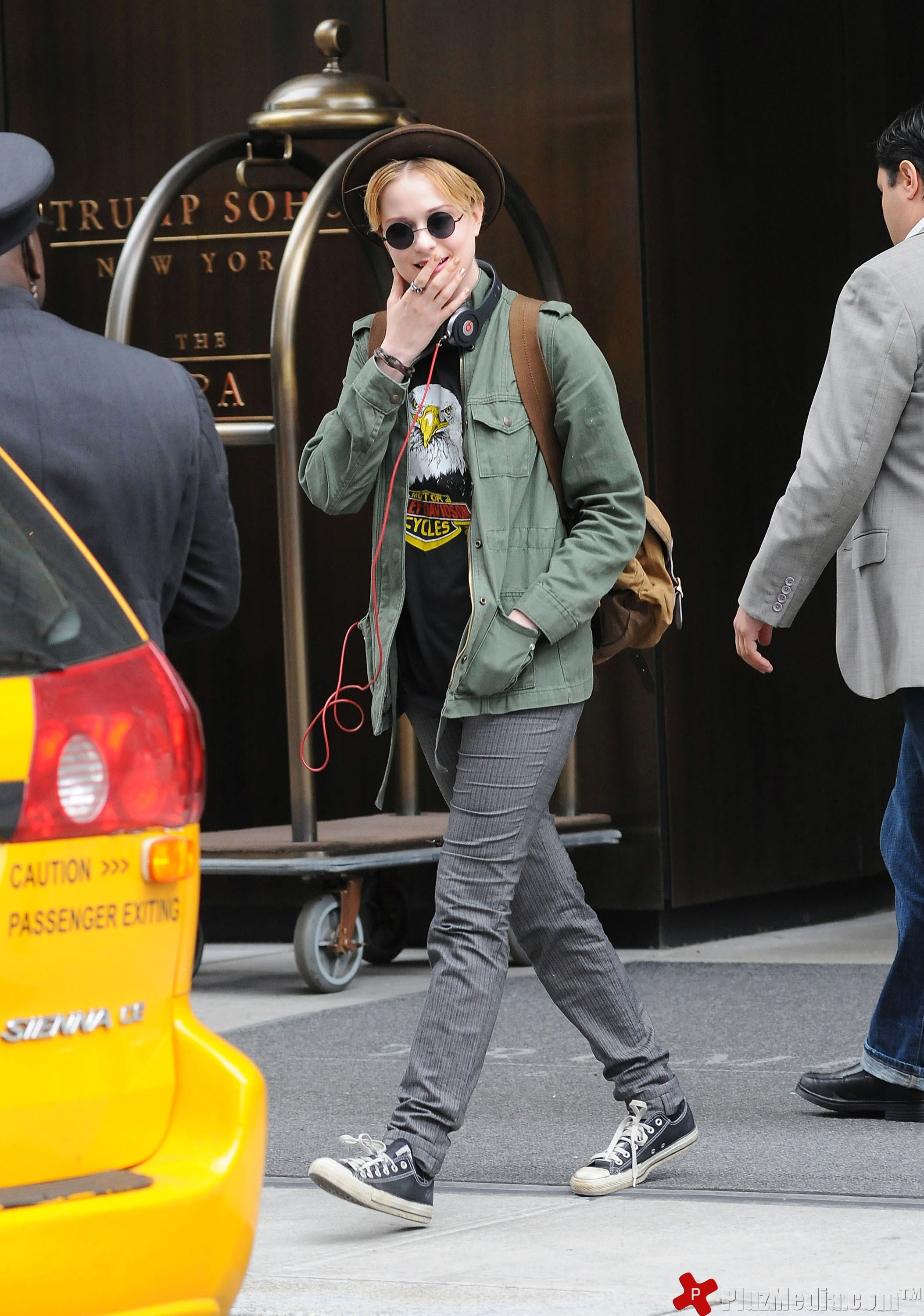 Evan Rachel Wood leaving her Manhattan hotel | Picture 94773